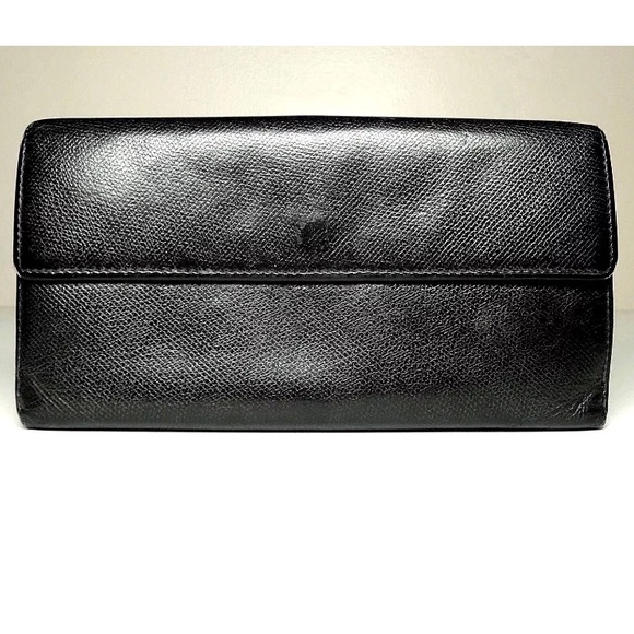Authentic CHANEL Black Leather continental Wallet - Picture 2 of 8